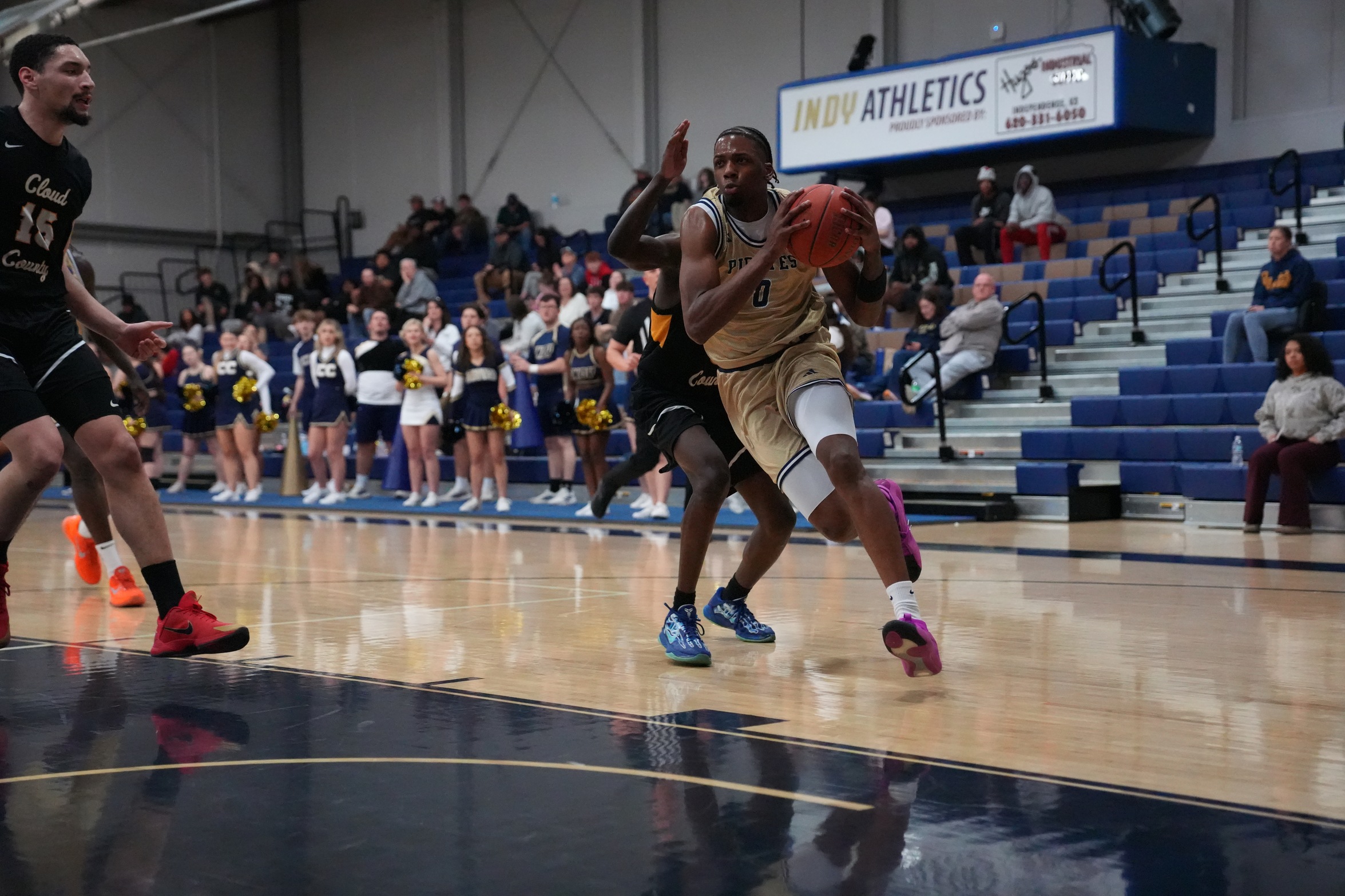Pirates snap losing streak; build momentum heading into the postseason
