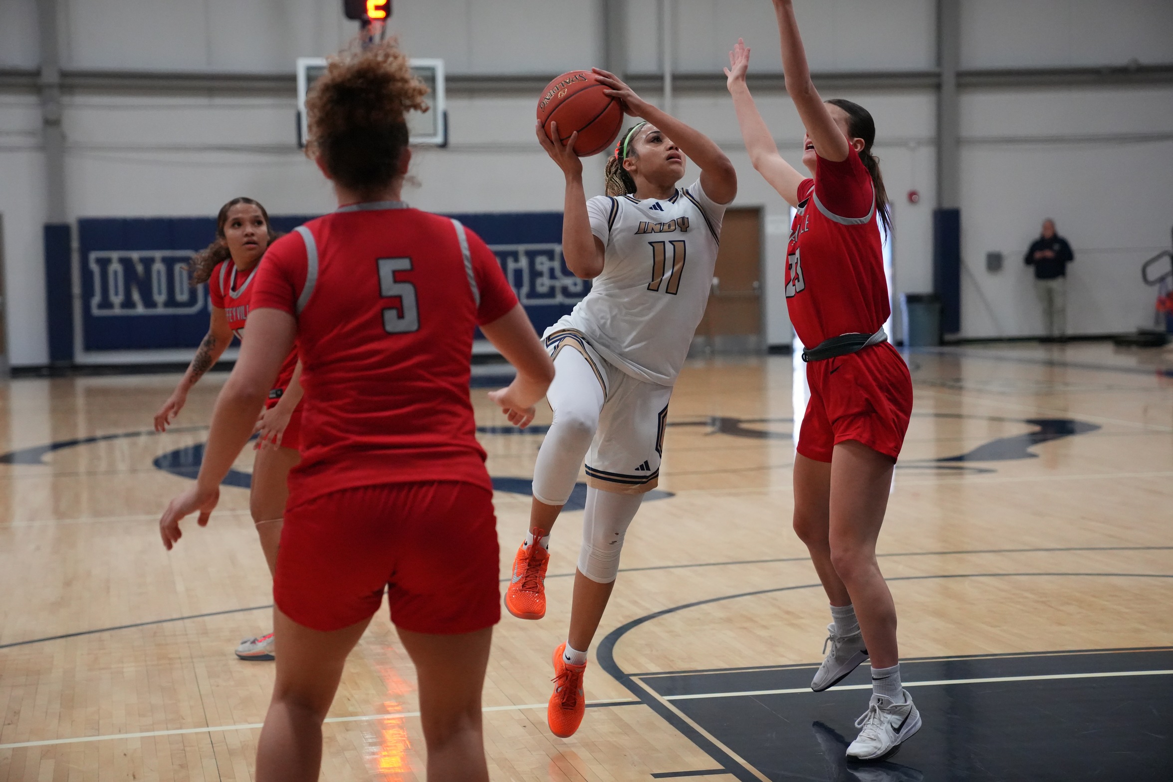 Lady Pirates bested by 20th-ranked Blue Dragons