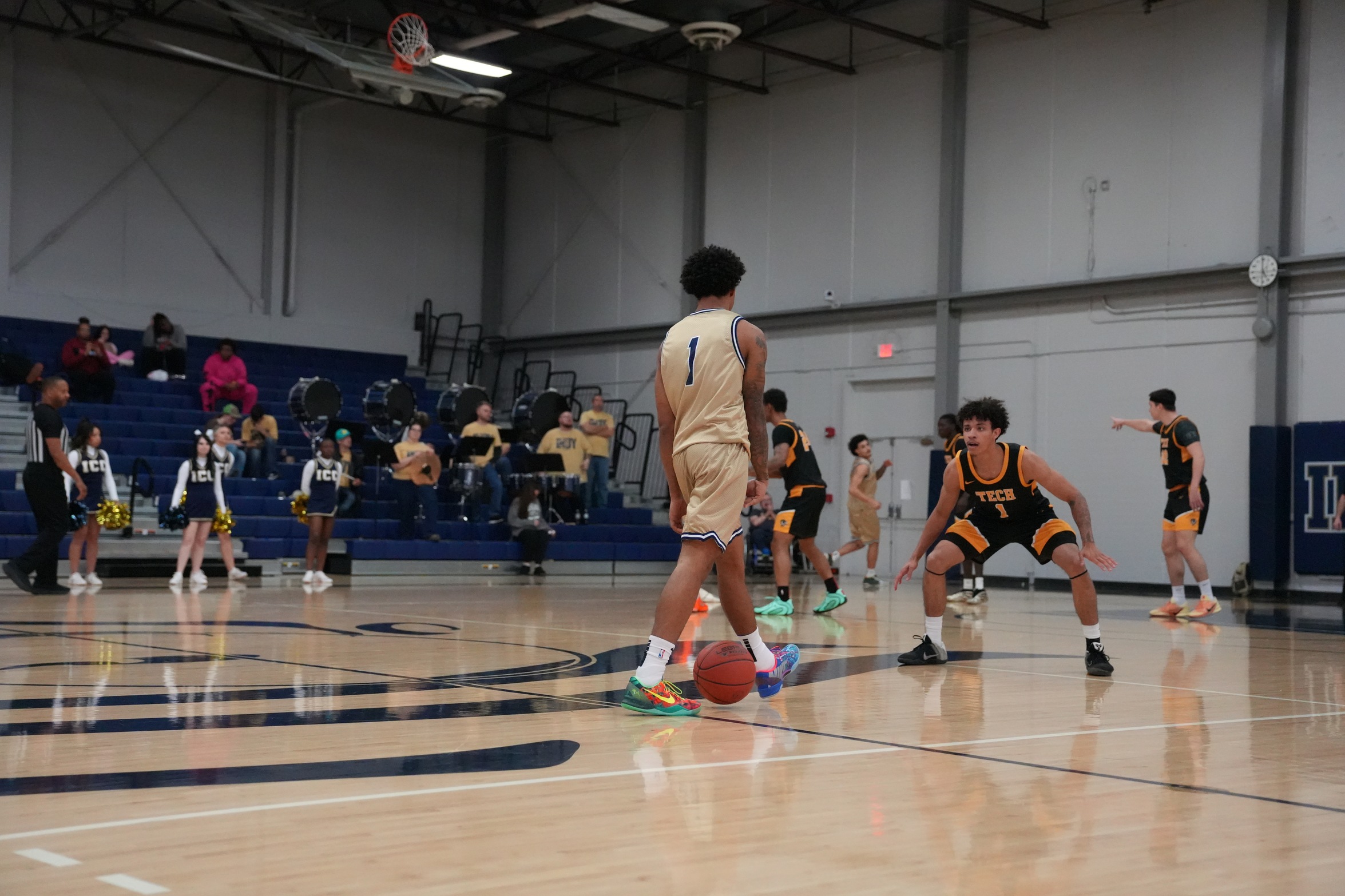Pirates run away late to fifth straight victory