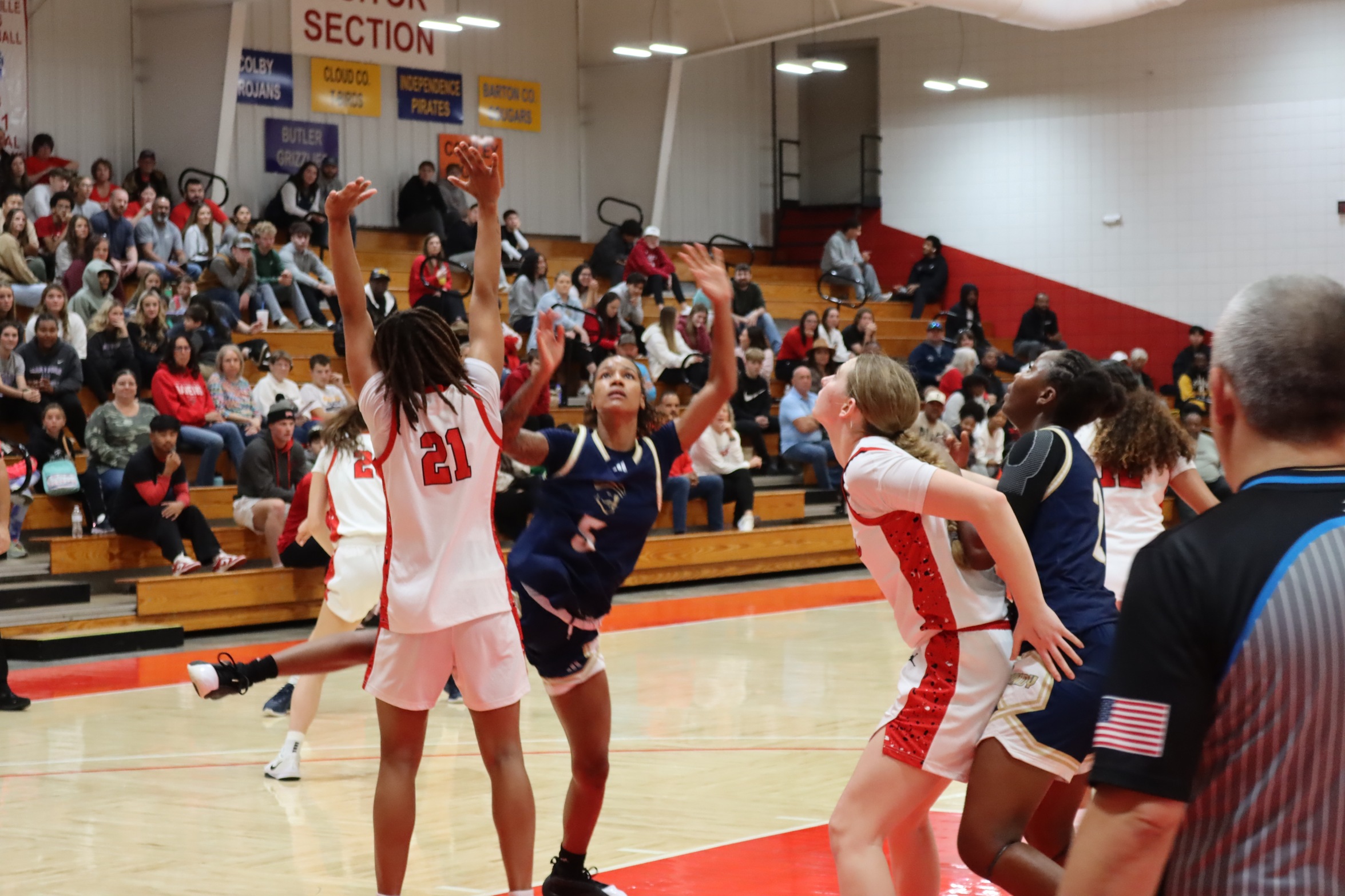 Lady Pirates outlast Fort Hays for first KJCCC win